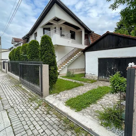 Apartament Cozy House *
